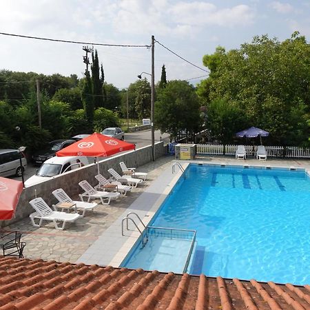 Camping Mitikas And Bungalows Pláka Litóhoru Kültér fotó
