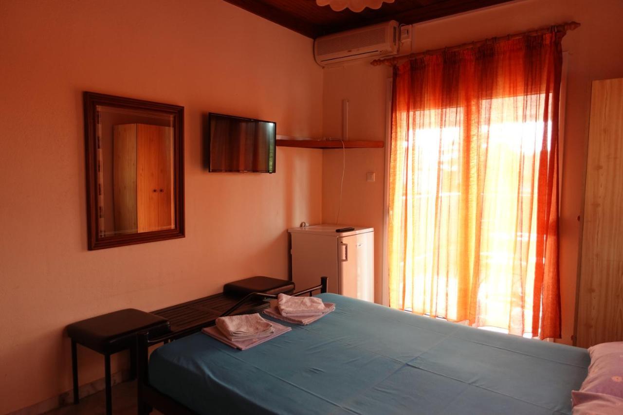 Camping Mitikas And Bungalows Pláka Litóhoru Kültér fotó