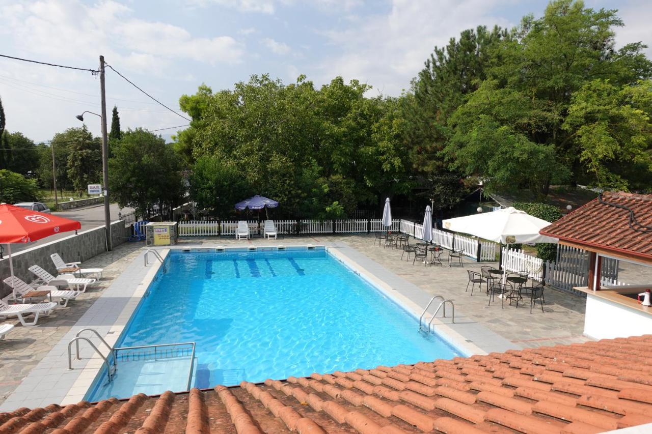 Camping Mitikas And Bungalows Pláka Litóhoru Kültér fotó