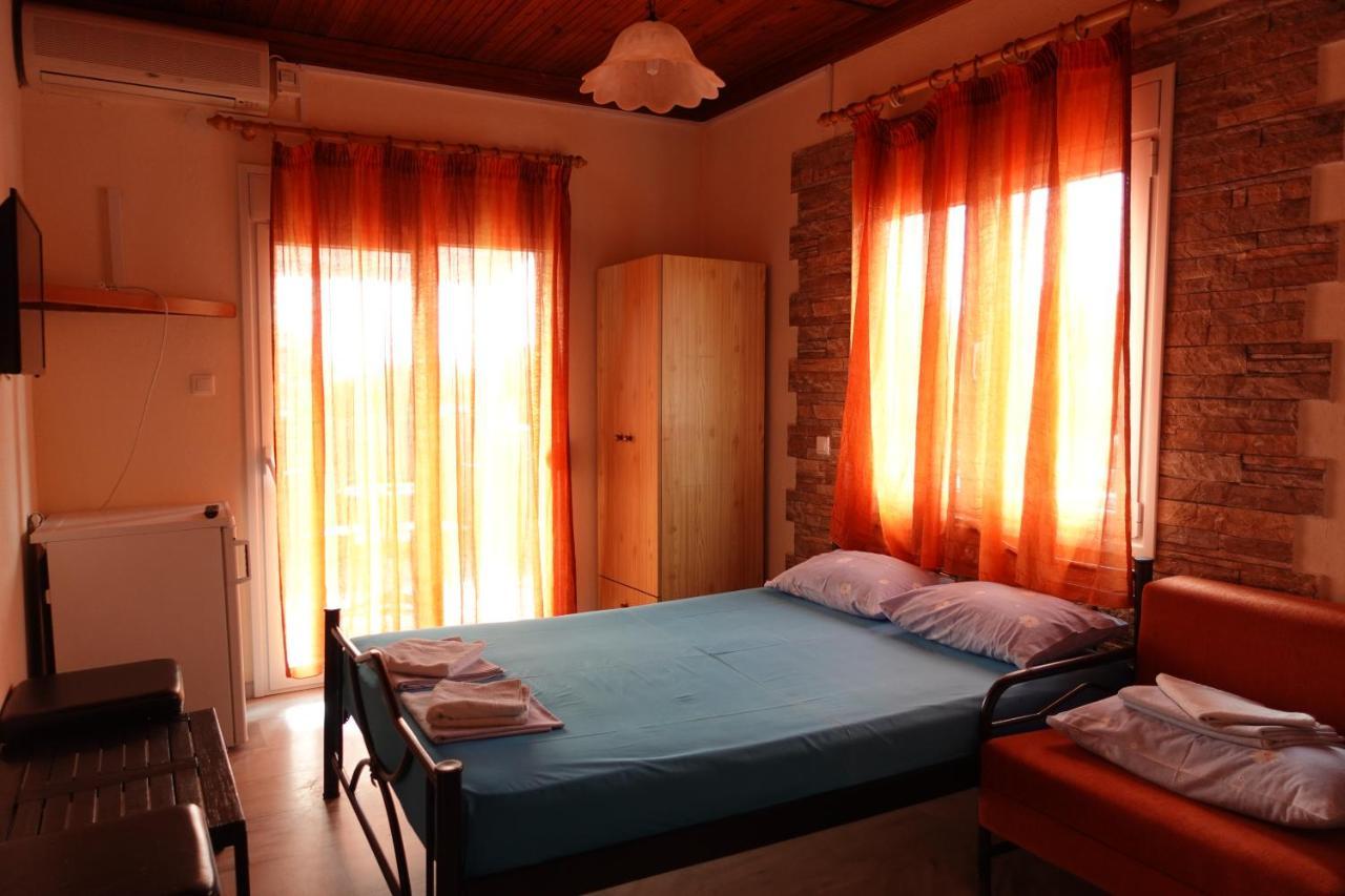 Camping Mitikas And Bungalows Pláka Litóhoru Kültér fotó