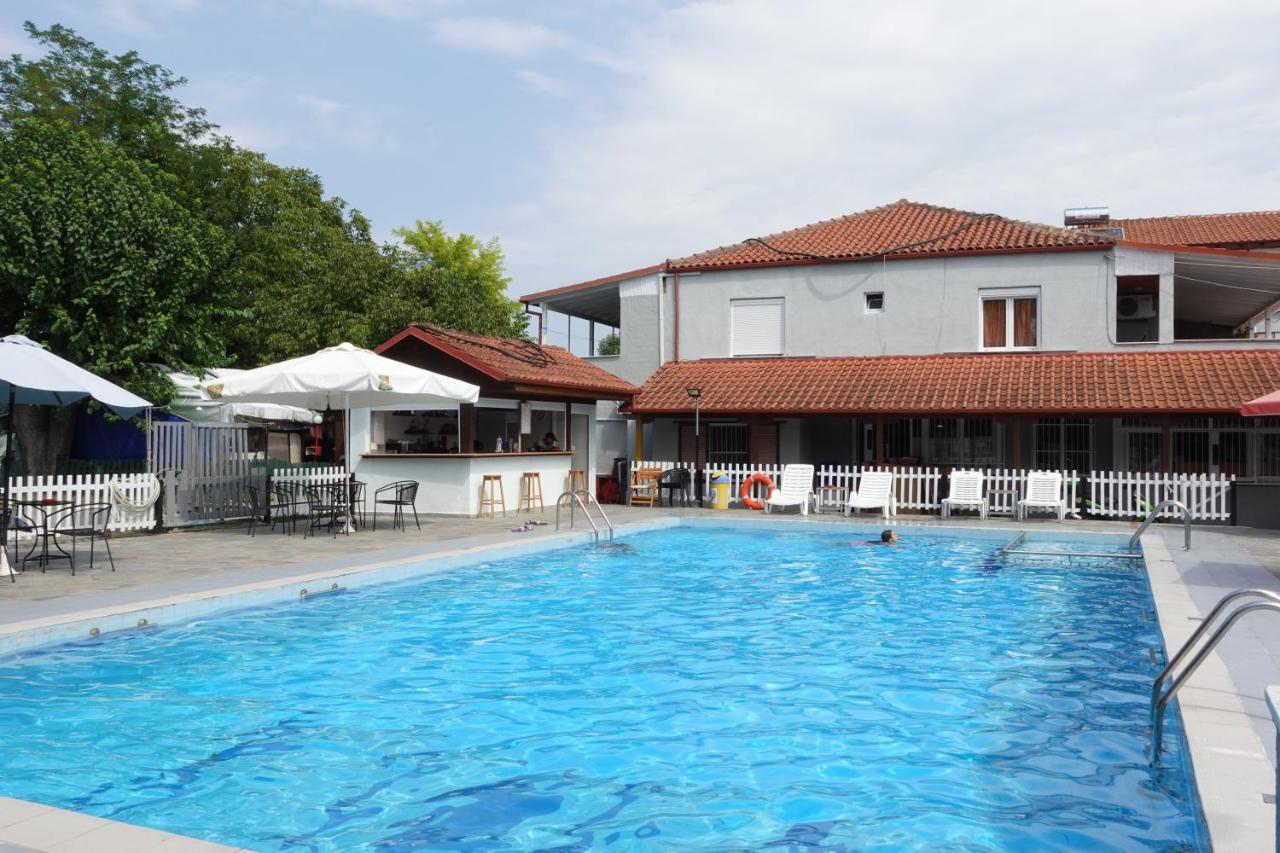 Camping Mitikas And Bungalows Pláka Litóhoru Kültér fotó