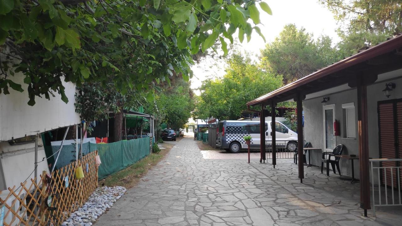 Camping Mitikas And Bungalows Pláka Litóhoru Kültér fotó