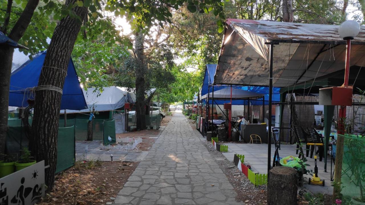 Camping Mitikas And Bungalows Pláka Litóhoru Kültér fotó