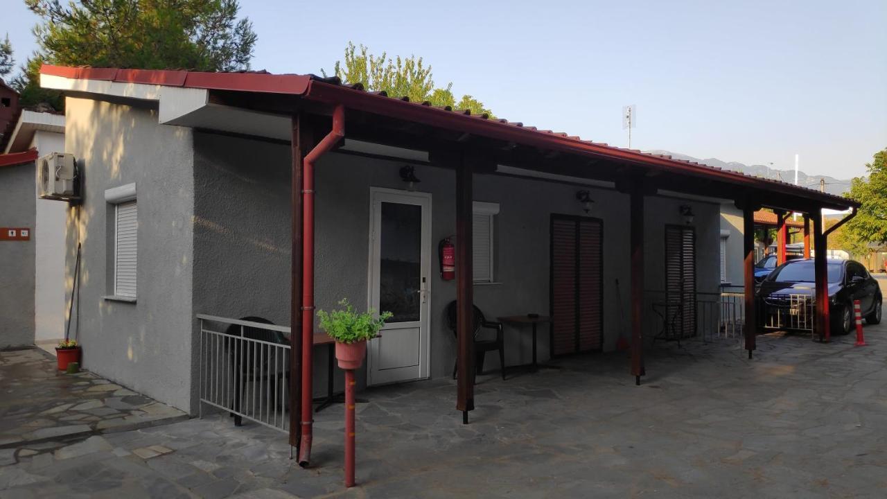 Camping Mitikas And Bungalows Pláka Litóhoru Kültér fotó