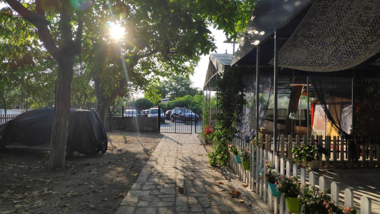 Camping Mitikas And Bungalows Pláka Litóhoru Kültér fotó
