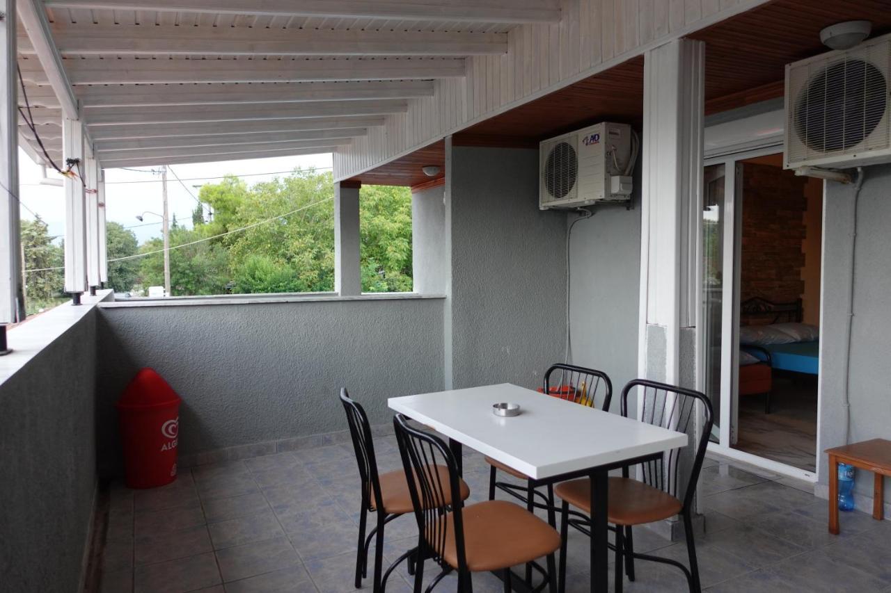 Camping Mitikas And Bungalows Pláka Litóhoru Szoba fotó
