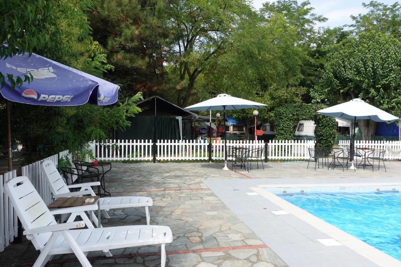 Camping Mitikas And Bungalows Pláka Litóhoru Kültér fotó
