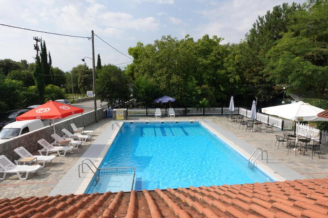 Camping Mitikas And Bungalows Pláka Litóhoru Kültér fotó
