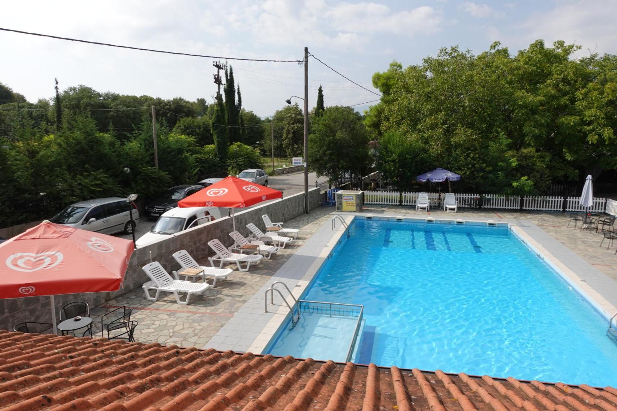 Camping Mitikas And Bungalows Pláka Litóhoru Kültér fotó